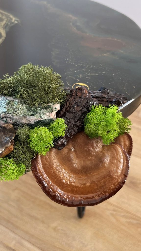 Unikalne dekoracje z żywicy epoksydowej Quant Resin – resin art, rękodzieło, personalizowane projekty, lustra, zegary, stoły, obrazy, kurs żywica epoksydowa